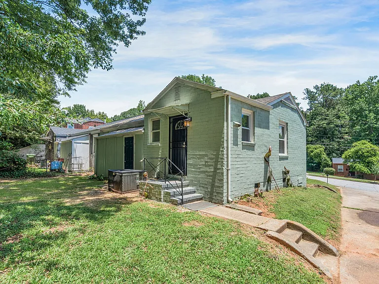 1777 Cahoon St SW — Photo 10