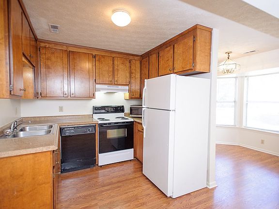 4th image of 1245 Palmerton Dr