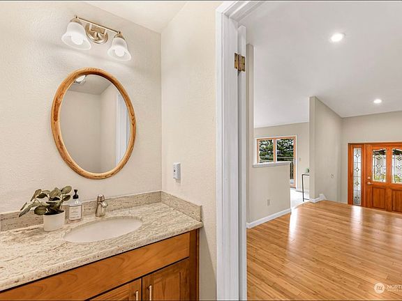 4th image of 14225 SE 44th St