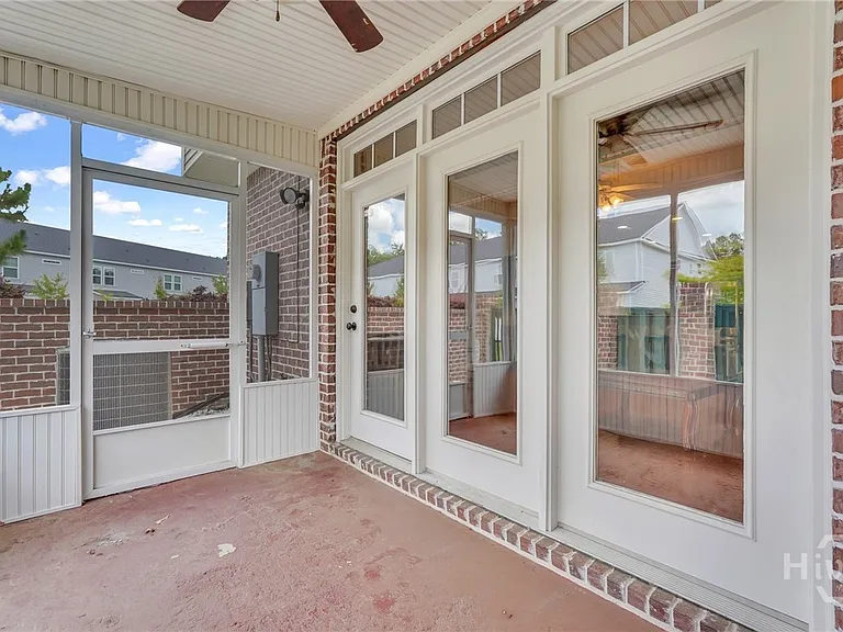 124 Ventura Pl — Photo 34