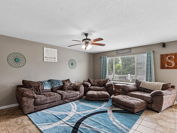 2nd image of 770 SE Westgate Dr