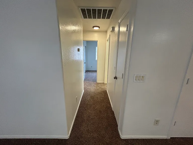 7028 S 46th Dr — Photo 15