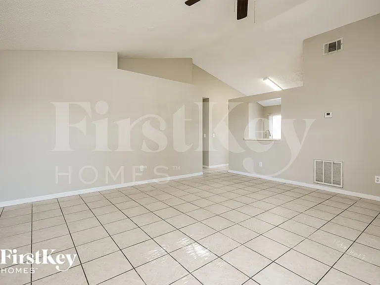 3753 Dartford Dr — Photo 4