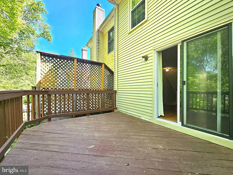 7664 Northern Oaks Ct — Photo 11