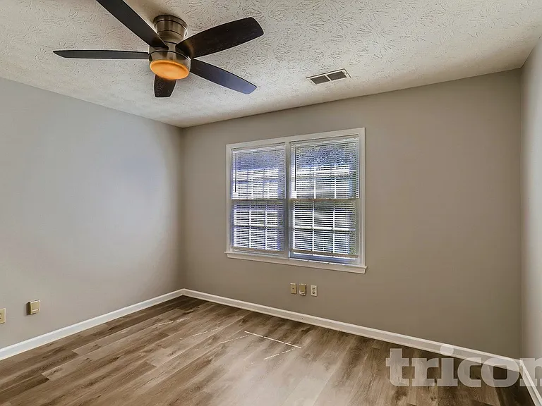4809 Glenwhite Dr — Photo 16