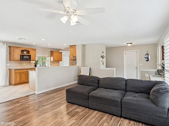 5th image of 232 Sudbury Drive