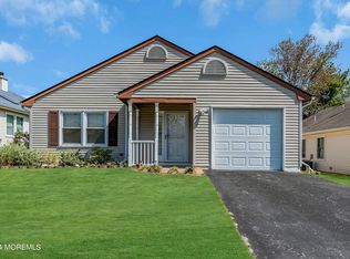 6 Chipmunk Dr, Brick, NJ 08724