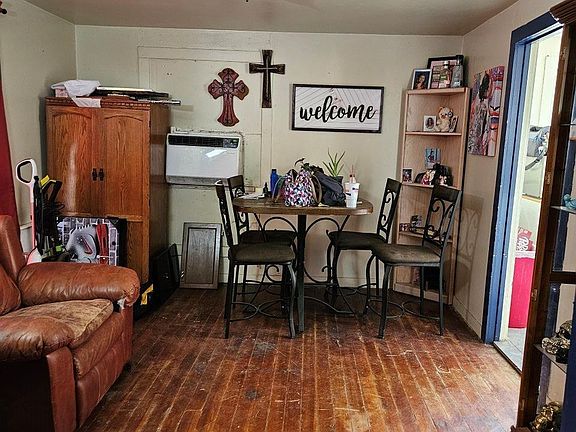 4th image of 2314 Iris St