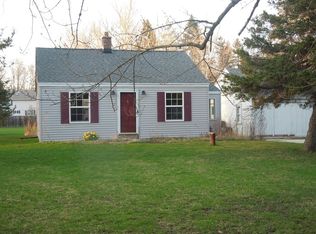 5016 W Willow Rd, Mequon, WI 53092