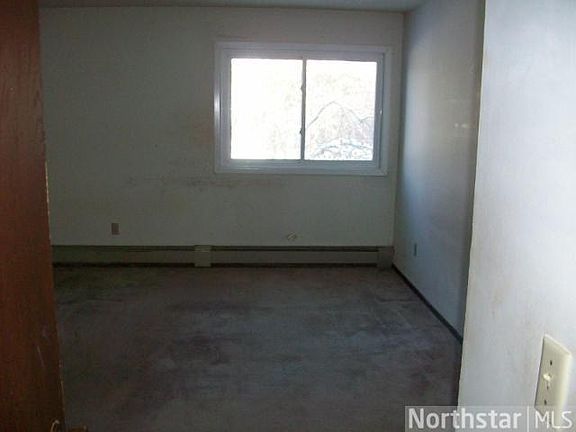 5th image of 2930 Blaisdell Ave APT 220