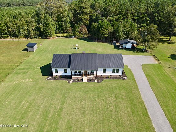 4th image of 1052 Osbourne Road