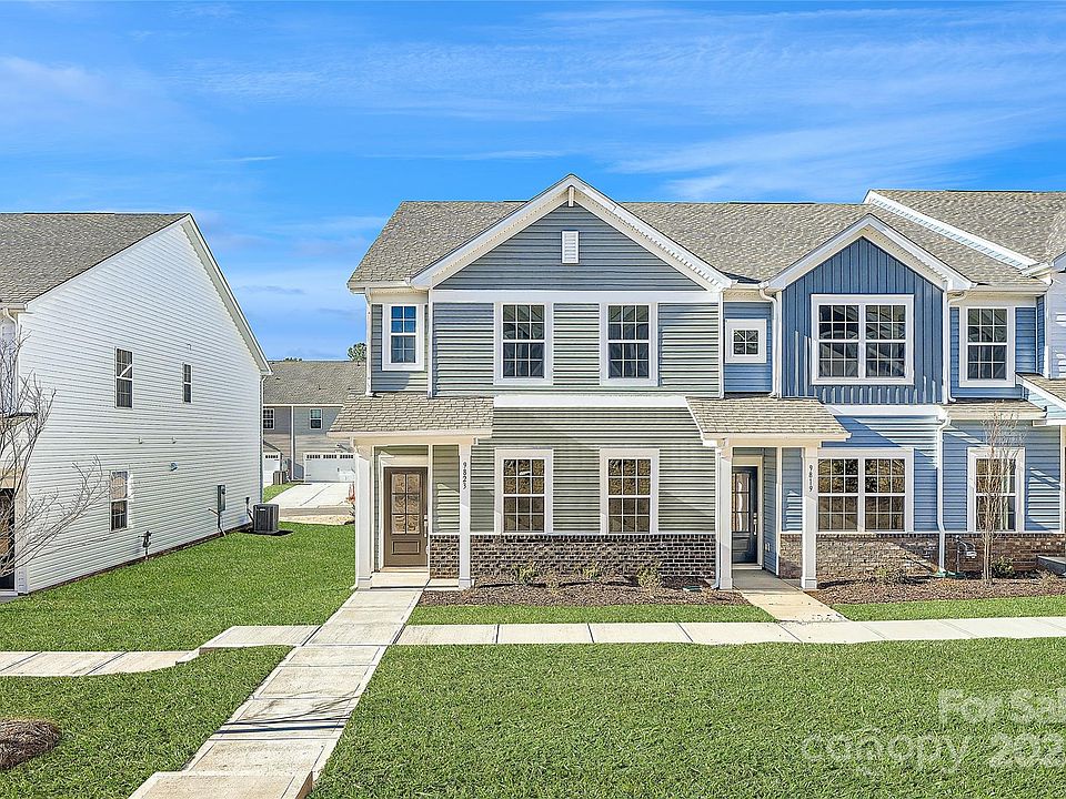 1st image of 9823 Old Garden Cir