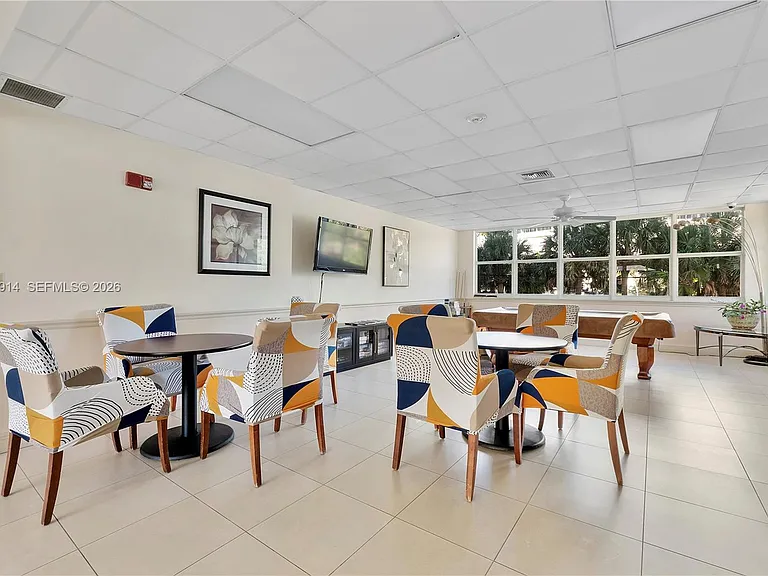 336 N Birch Rd #PENTHOUSE — Photo 37