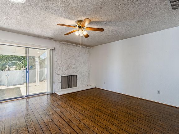 5th image of 10000 Park Ln NW