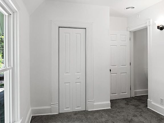 5th image of 232 Curtice St E #232