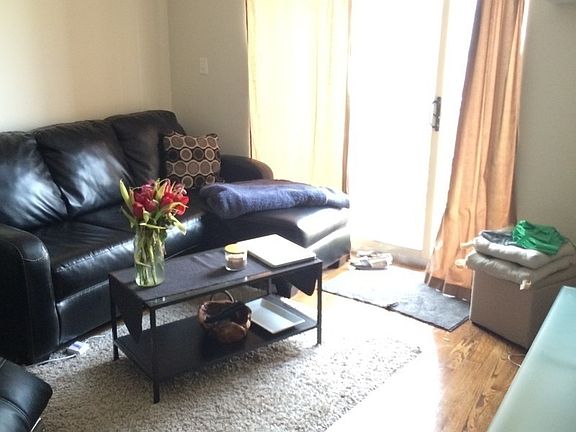 3rd image of 3141 23rd St APT 3R