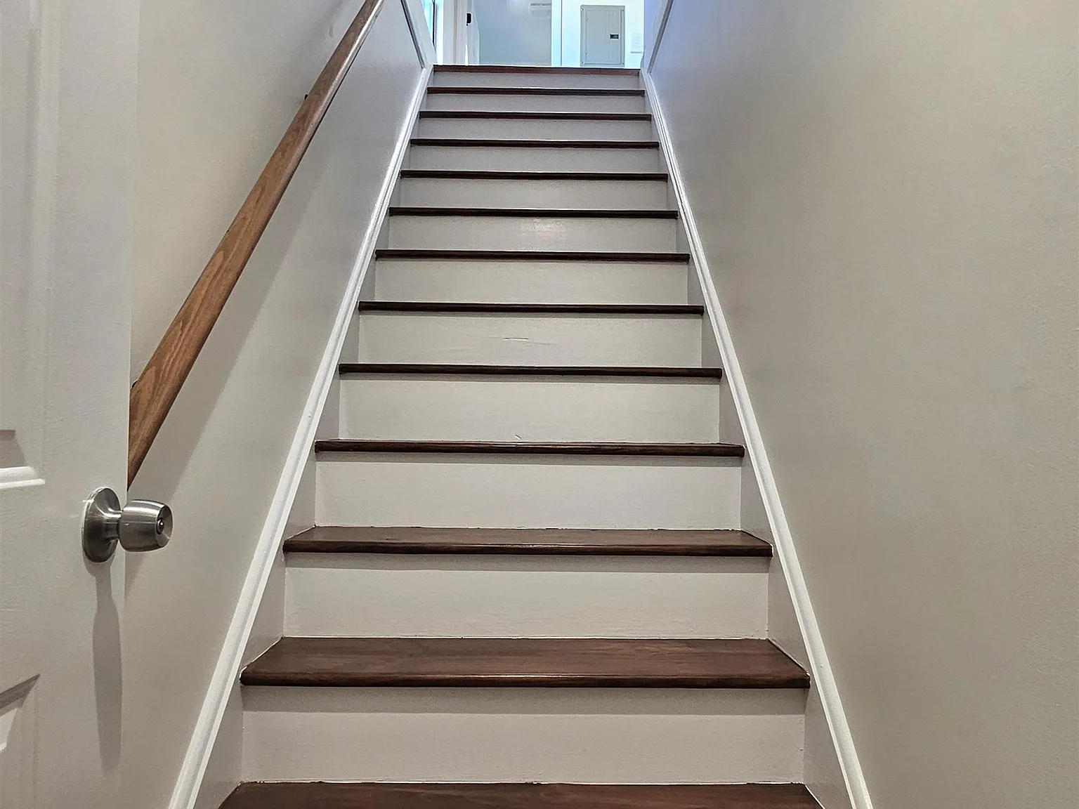 3 bed, 1.0 bath, $2,950 — Photo 2