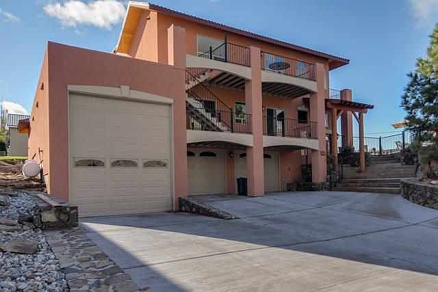 3+ Car Garage with RV storage