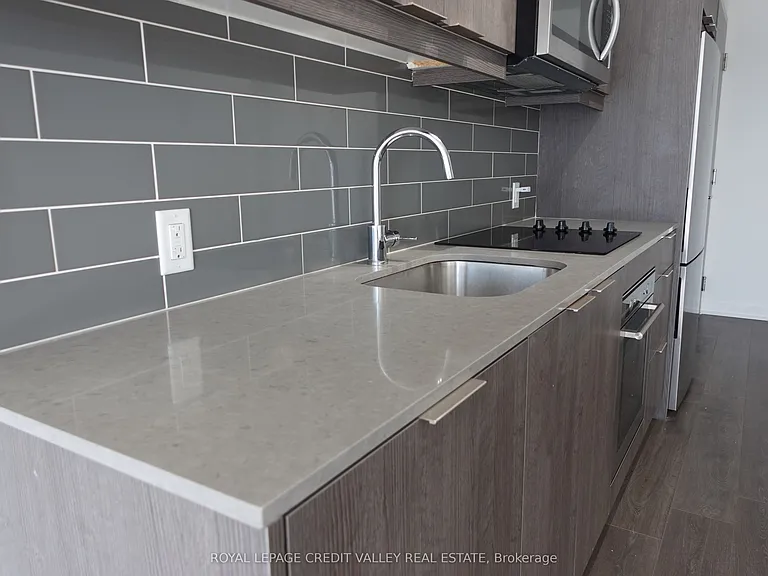 32 Forest Manor Rd #401 — Photo 16