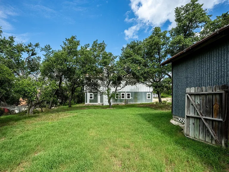 10011 Little Creek Cir — Photo 4