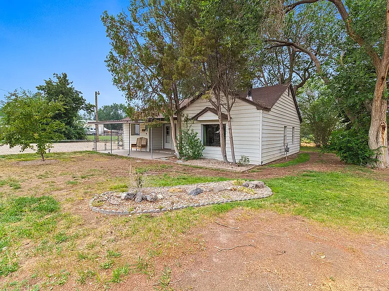 1136 S Adell Ave — Photo 5