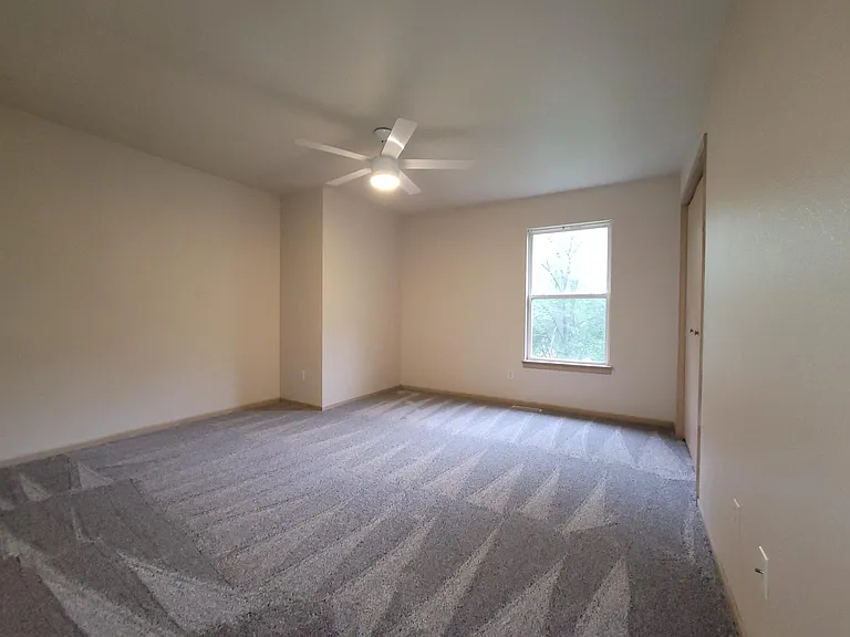 205 SW South Ave — Photo 11