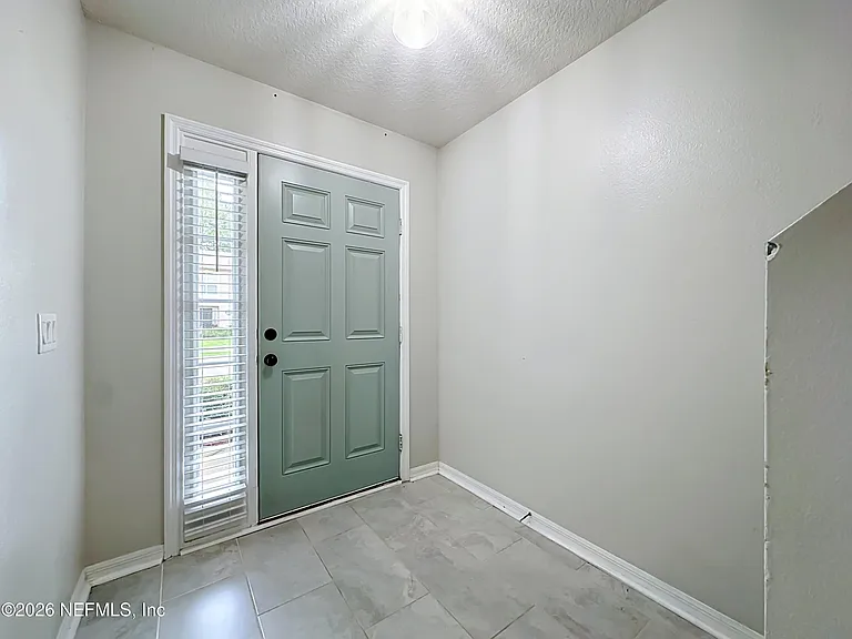 8224 Halls Hammock Ct — Photo 4