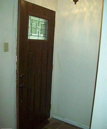 4th image of 30548 Newport Dr