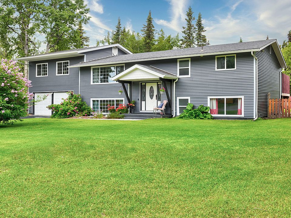1st image of 528 Ash Ave