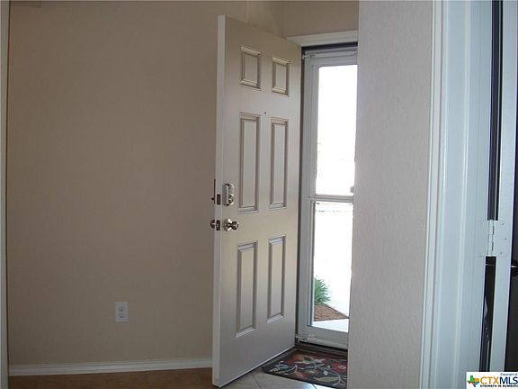 5th image of 1517 Doncaster Dr