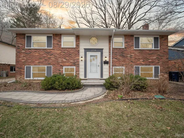 2728 Yost Blvd, Ann Arbor, MI 48104