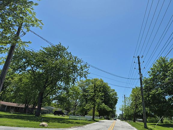 4th image of 6923 Hickory Rd