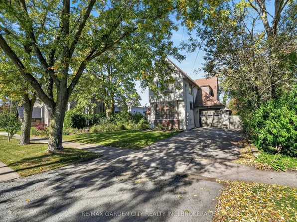 38 Clairmont St, Thorold, ON L2V 1R6