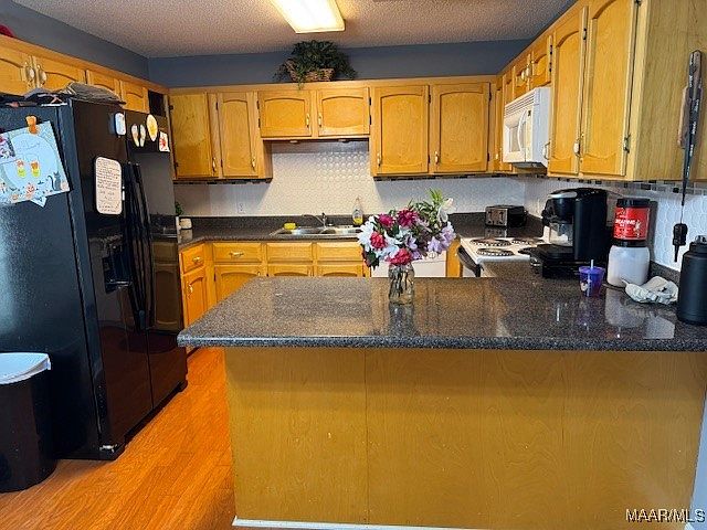 2nd image of 428 Oakdale Ave