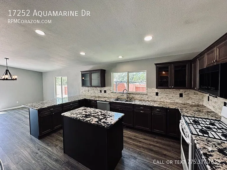17252 Aquamarine Dr — Photo 7
