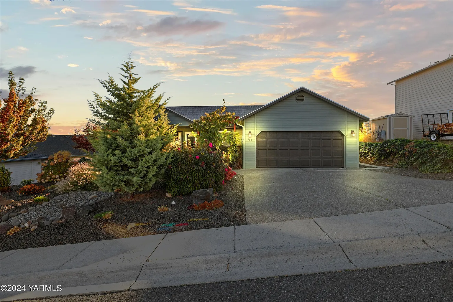 803 S 4th Street Loop photo 1