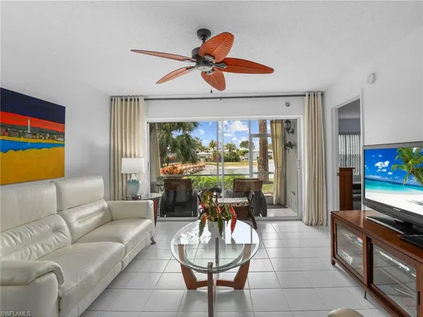 915 New Waterford DR #H104, NAPLES, FL 34104