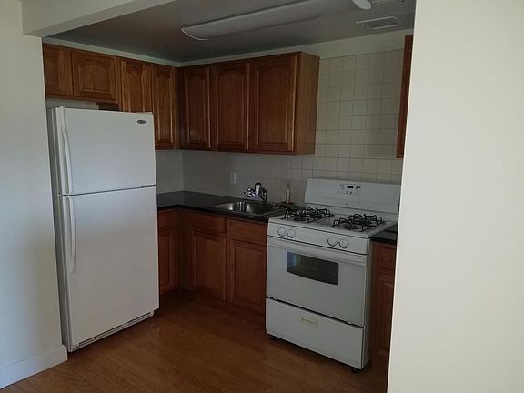 3rd image of 121 E 110th St #6C