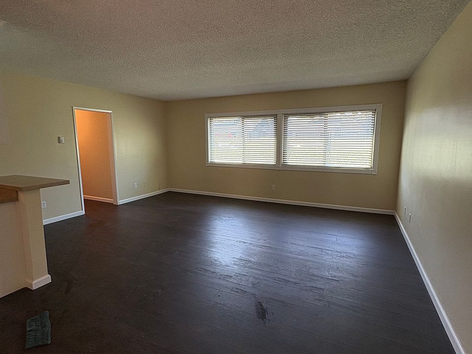 1st image of 370 Temple Ave APT 1