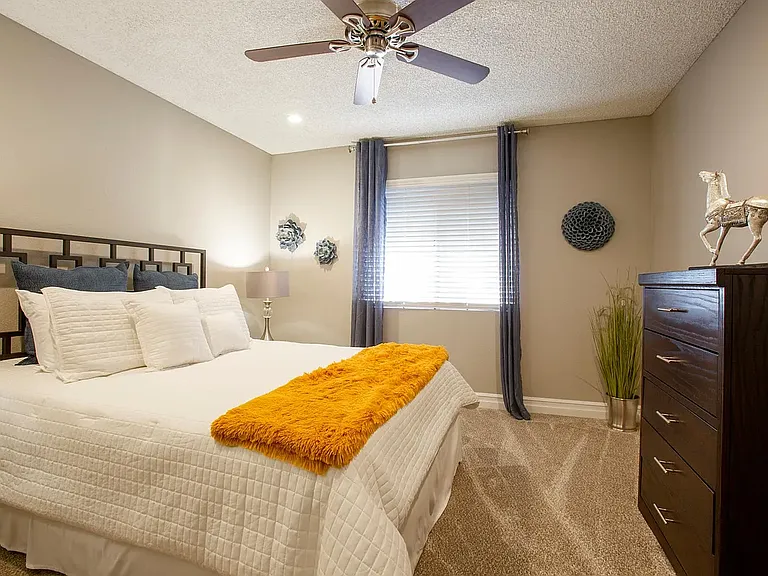 Spacious 2 Bedroom, 2 Bath with Open Floor Plan, 916 Sq Ft