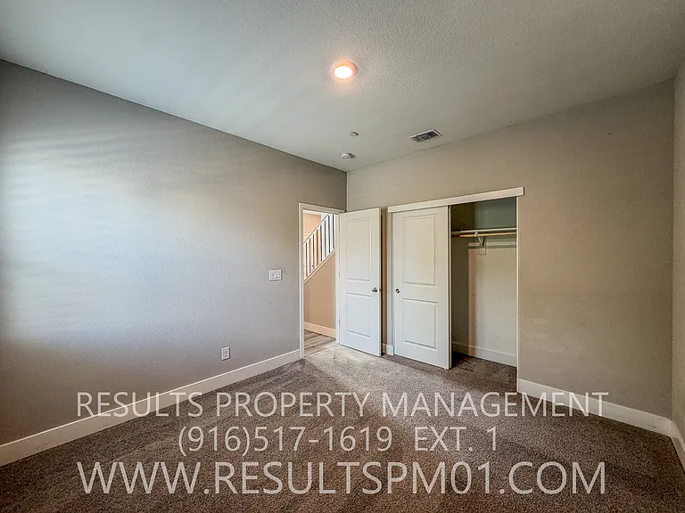 587 River St — Photo 23