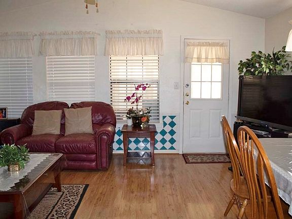 2nd image of 101 Remington Cir