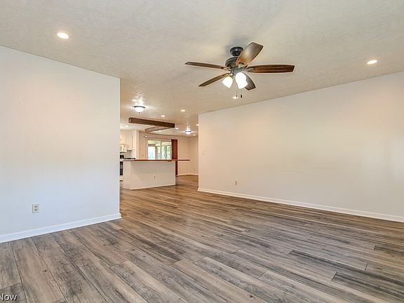 4th image of 228 Park Rd