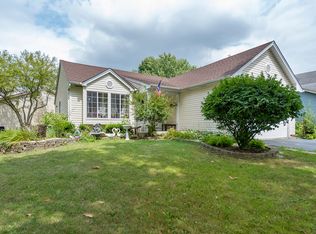 625 Hampton Cir, Elgin, IL 60120