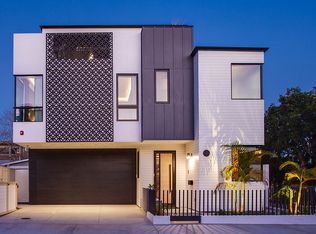 1040 Loma Dr, Hermosa Beach, CA 90254