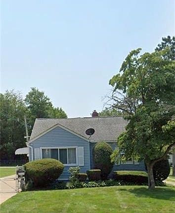 2nd image of 878 Vernon Odem Blvd