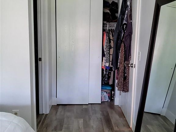 5th image of 601 Riverine Dr APT 301
