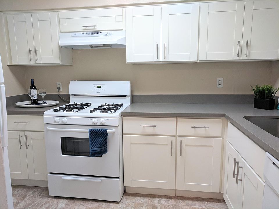 1st image of 720 Sutter Ave