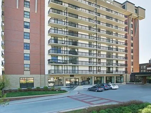 60 Longwood Ave APT 909, Brookline, MA 02446