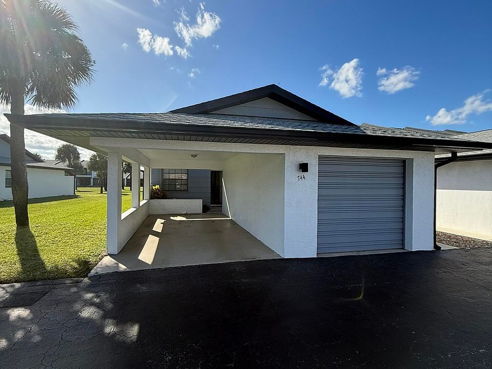 1st image of 744 Palm Springs Cir